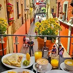 La Tia Rocio